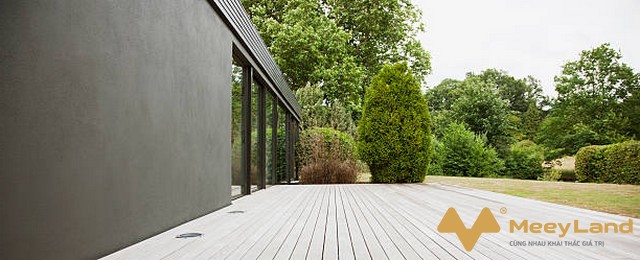 2. Đất cấp cho hộ gia đình, khi chuyển nhượng cả nhà phải ký tên