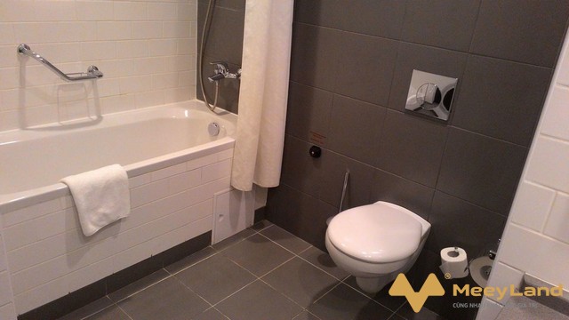 
Ảnh 3: Phòng tắm nên có sự riêng tư và thoải mái nhất định.(Nguồn Internet)
