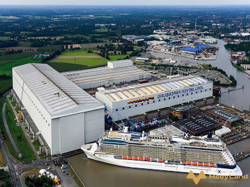 Xưởng đóng tàu Meyer Werft Dockhalle 2