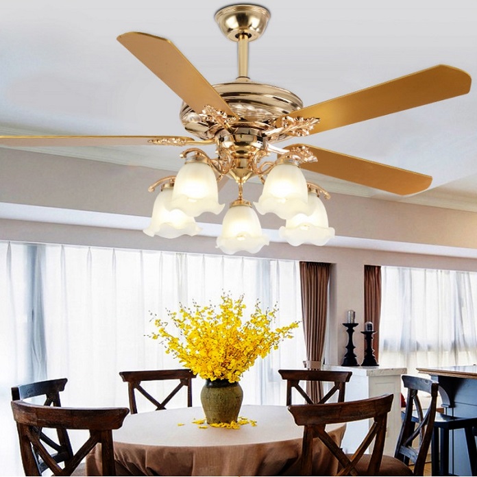  Ảnh 2: Quạt trần đèn chùm trang trí sang trọng
