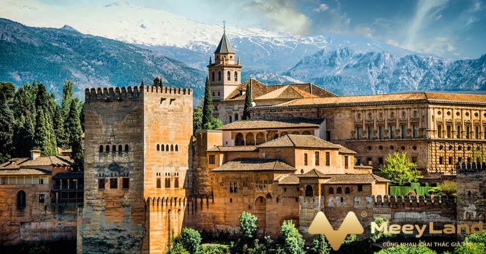 
	Ảnh 15: Cung điện Alhambra ở Granada, Tây Ban Nha là một trong những công trình kiến trúc Châu u đẹp mắt và vô cùng tráng lệ (Nguồn: Internet)
	