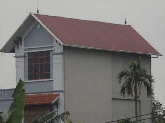 
Ảnh 9: Nhà lợp mái tôn 2 tầng giúp tiết kiệm chi phí
