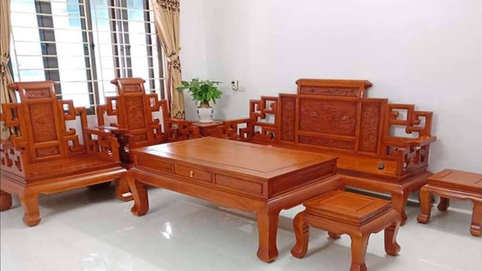 
Hình 14: Bộ bàn ghế sơn thủy gỗ hương đá phù hợp với mọi gia đình
