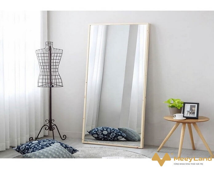  Ảnh 1: Những công dụng của gương đứng (Nguồn: Internet)