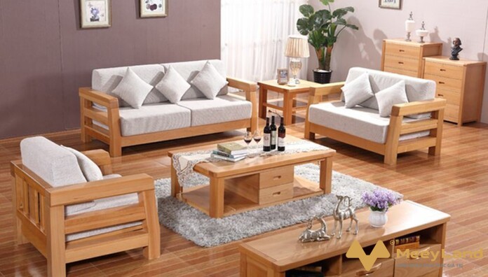 
Ảnh 4: Nếu phòng khách của bạn có sàn gỗ, bạn có thể mua một số đồ nội thất bằng da ấm cúng cùng với một cặp thảm phù hợp. (Nguồn: Internet)
