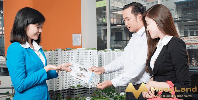  Ảnh 2: Nhân viên môi giới bất động sản không phải là cò đất (Nguồn: Internet)