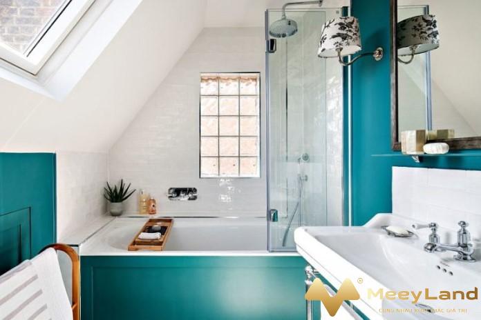 
Ảnh 4: Phòng tắm sử dụng màu xanh dịu dàng (Nguồn: Internet)
