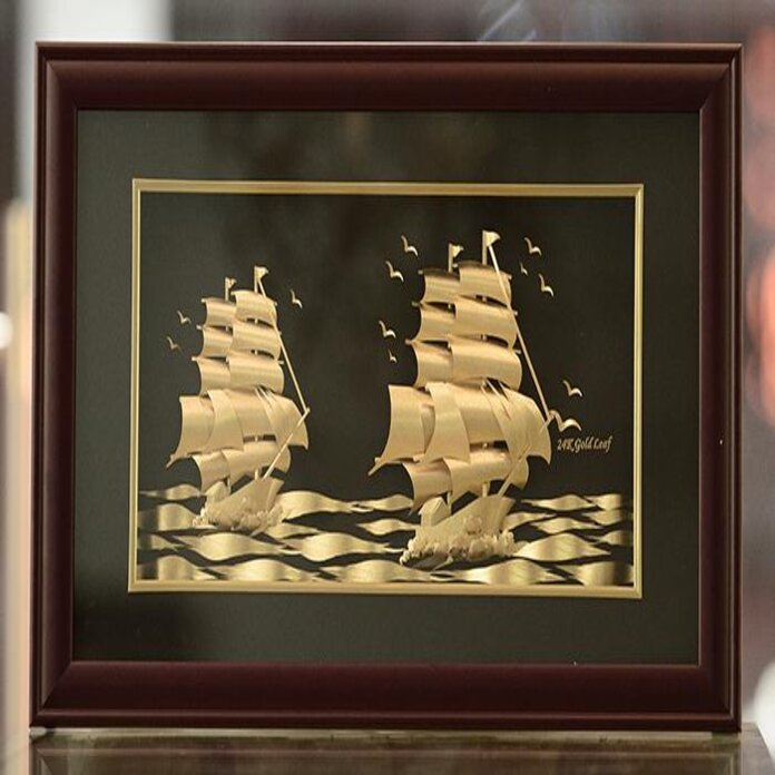 
Ảnh 5: Bức tranh Thuận buồm xuôi gió mạ vàng mang lại may mắn

