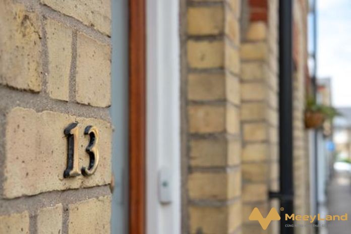  Ảnh 4: Tại sao mua nhà nên tránh số 13?Con số 13 sẽ luôn là một con số gây tranh cãi với nhiều người mua nhà (Nguồn: Internet)