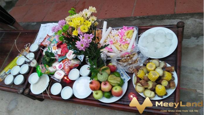 Ảnh 1: Lễ cúng cô hồn vào rằm tháng 7 hàng năm là một trong những nét văn hoá truyền thống của người Việt. Đây không chỉ là dịp để xua đi vận rủi và cầu may mắn bình an (Nguồn: Internet)