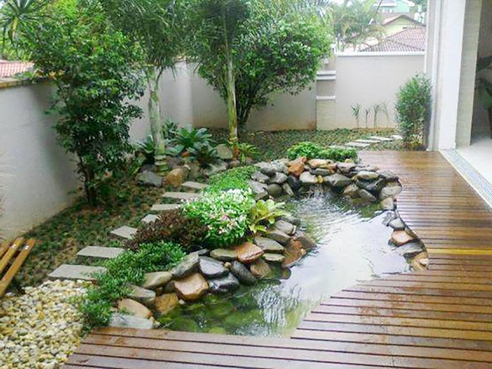 
Ảnh 38: Thiết kế vườn sau của biệt thự với cảnh hồ nước rất mát mẻ, trong lành
