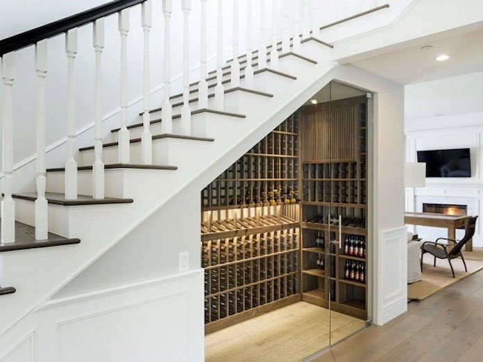  Hình 4: Với những gia chủ yêu thích rượu vang thì việc thiết kế một phòng bảo quản sẽ rất có ích