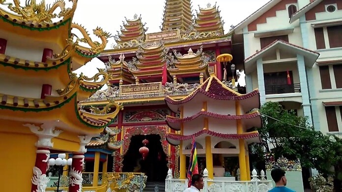 
5. Biệt phủ tại Hải Dương có thiết kế vô cùng hoành tráng, độc đáo
