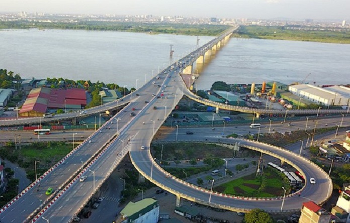 Cầu Vĩnh Tuy được đưa vào khai thác sử dụng từ năm 2010 góp phần giảm áp lực lên cầu Chương Dương.