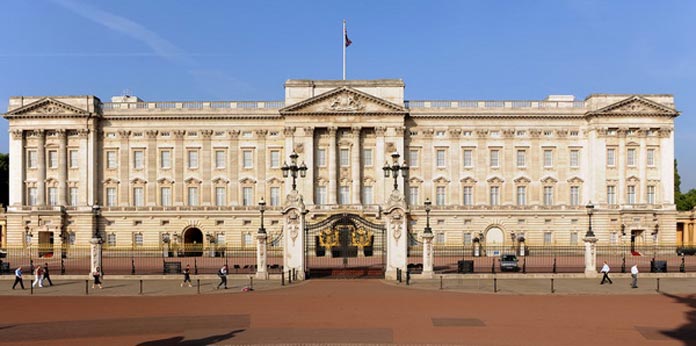  Ảnh 35: Cung điện là một trong số ít cung điện hoàng gia còn hoạt động trên thế giới ngày nay.