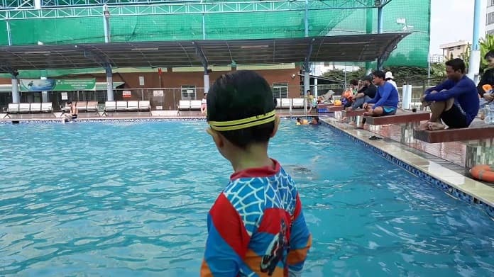 
Ảnh 11: Hồ bơi Kiến Thành phù hợp với mọi đối tượng đặc biệt thanh thiếu niên
