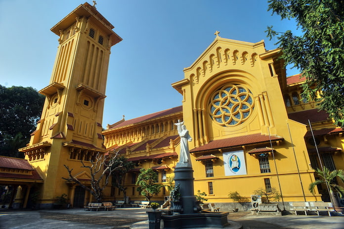 
Ảnh 3: Nhà thờ Cửa Bắc - một công trình thiết kế theo chủ nghĩa chiết trung tiêu biểu của Việt Nam
