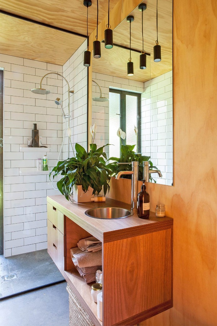 
Ảnh 19: Sử dụng cây xanh trang trí trong nhà tắm là điểm đặc trưng của phong cách thiết kế hiện đại giữa thế kỷ.
