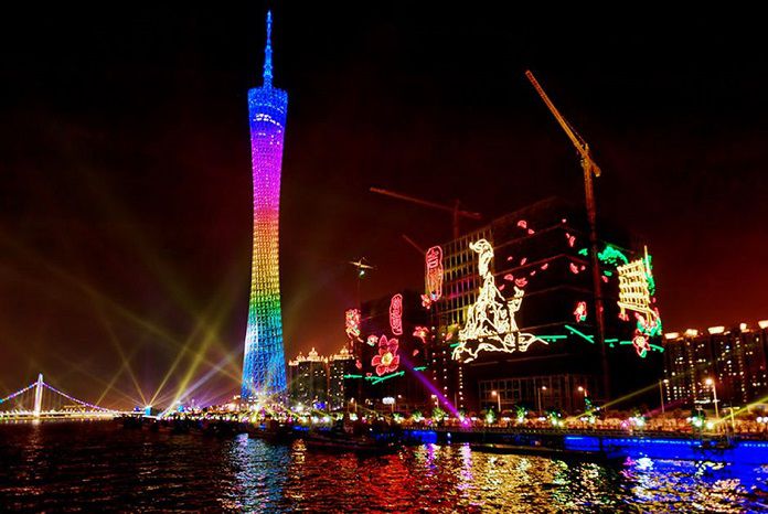 
Ảnh 5: Tháp Canton, Quảng Châu, Trung Quốc lung linh về đêm
