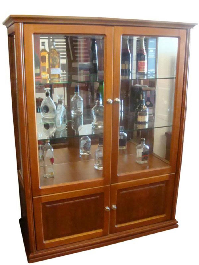  Hình 4: Tủ chứa rượu nhôm kính cho gia đình tiện lợi