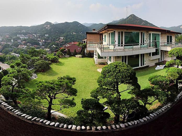 
Ảnh 25: Nhà biệt thự theo phong cách Hàn Quốc đẹp
