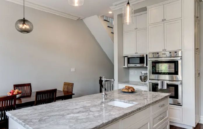 
Ảnh 4: Đá tự nhiên có khả năng chịu được nhiệt tốt
