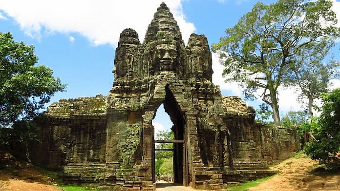 
Ảnh 8: Cố đô Sambor Prei Kuk là một công trình kiến trúc nổi tiếng của Campuchia nên ghé thăm một lần
