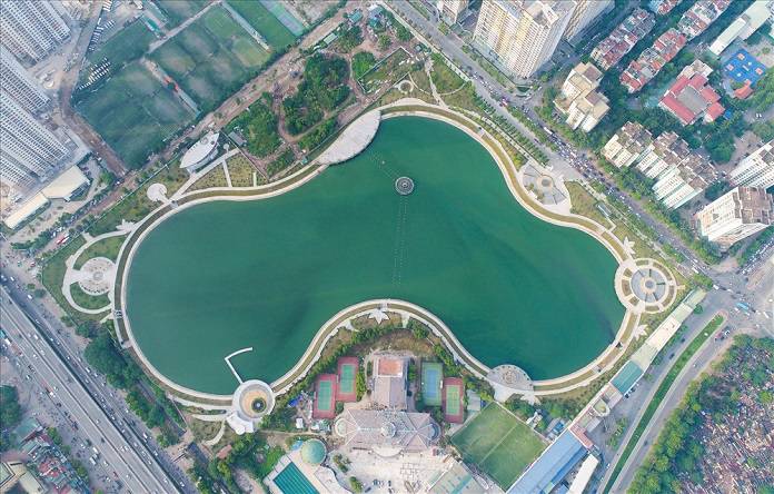 Ảnh 12: Công viên hồ điều hòa Nhân Chính hay còn được gọi là công viên Thanh Xuân