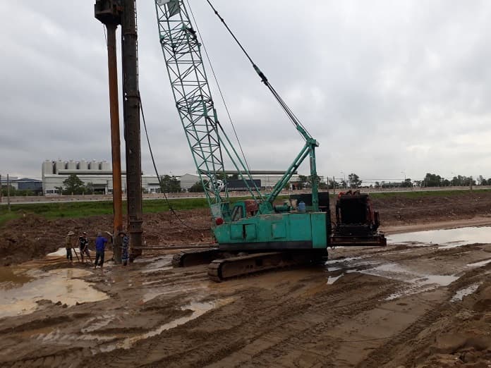 
Ảnh 7: Sức chịu lực của đất nền còn bị ảnh hưởng bởi nhiều yếu tố khách quan khác
