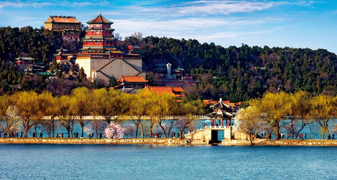 
Ảnh 8: Khung cảnh tuyệt đẹp bên hồ Côn Minh
