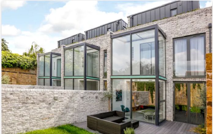 
Ảnh 1: Đá tự nhiên là một trong những loại vật liệu bền nhất
