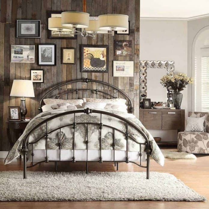  Ảnh 3: Khi trang trí phòng ngủ phong cách Vintage thì không thể thiếu những chiếc giường ngủ cổ điển