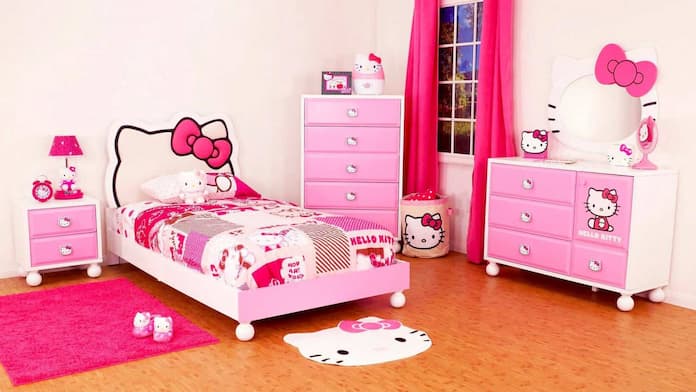 Ảnh 11: Nổi bật và ấn tượng với phòng ngủ trang trí hình ảnh Hello Kitty làm chủ đảo