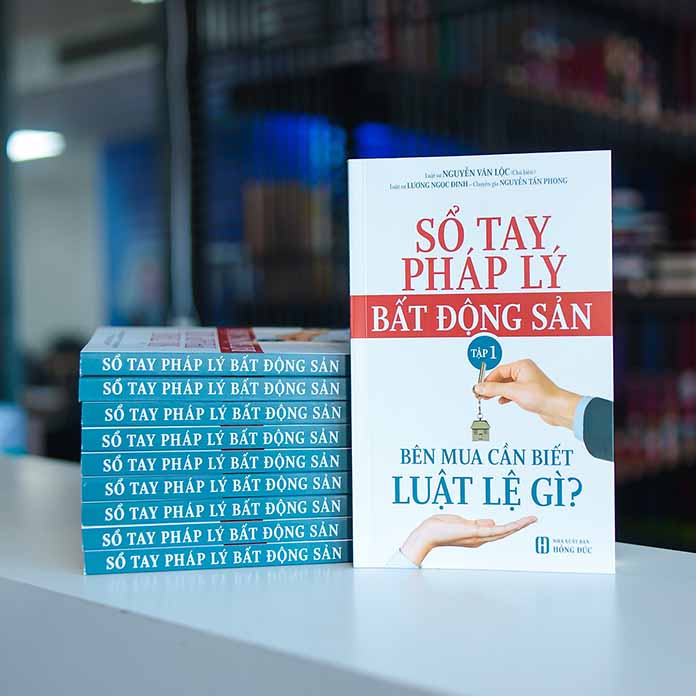 Ảnh 5: Cuốn sách chi tiết về thị trường đầu tư bất động sản