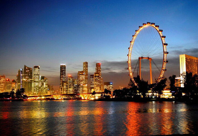 
Ảnh 3: Vòng quay Singapore Flyer - niềm tự hào của kiến trúc Singapore
