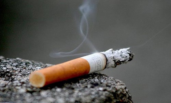  Ảnh 3: Khói thuốc lá ám mùi rất khó chịu cho ngôi nhà và gây ra những căn bệnh nguy hiểm