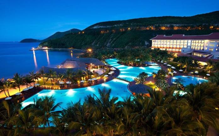 
Vincom Pearl Nha Trang - khu nghỉ dưỡng đã làm nên tên tuổi Phạm Nhật Vượng.
