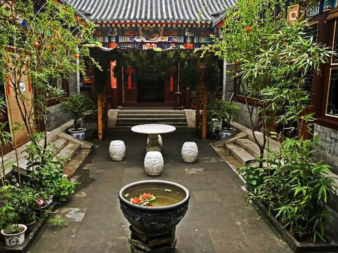 
Ảnh 5: Khoảng sân vườn rộng với thiết kế gần gũi thiên nhiên
