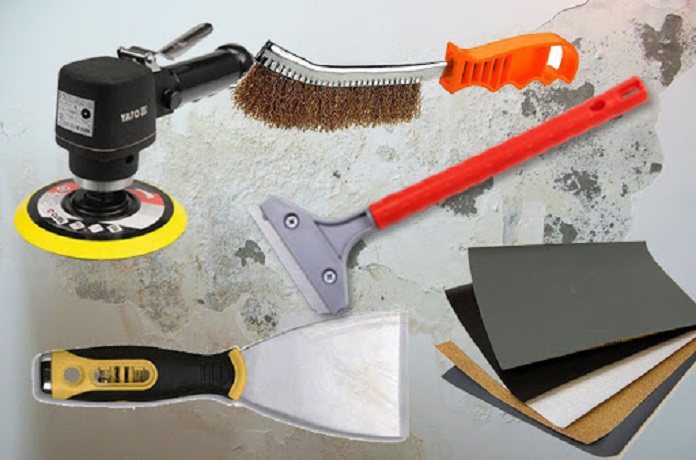 
Ảnh 4: Những dụng cụ, nguyên liệu cạo lớp sơn nhà cũ

