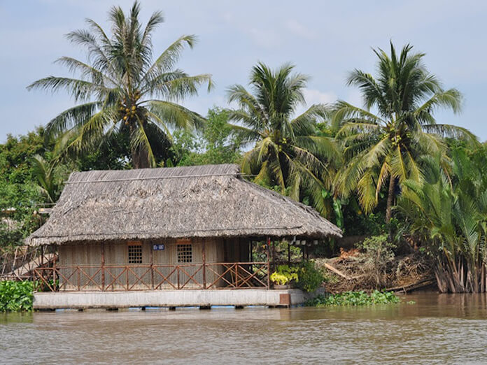 
Nhà lợp lá dừa là hình ảnh gắn liền với mảnh đất miền Tây Nam Bộ
