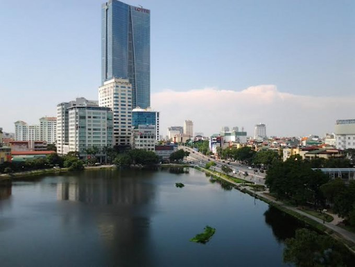 Tọa lạc tại vị trí đắc địa trung tâm thủ đô mang đến không gian sôi động