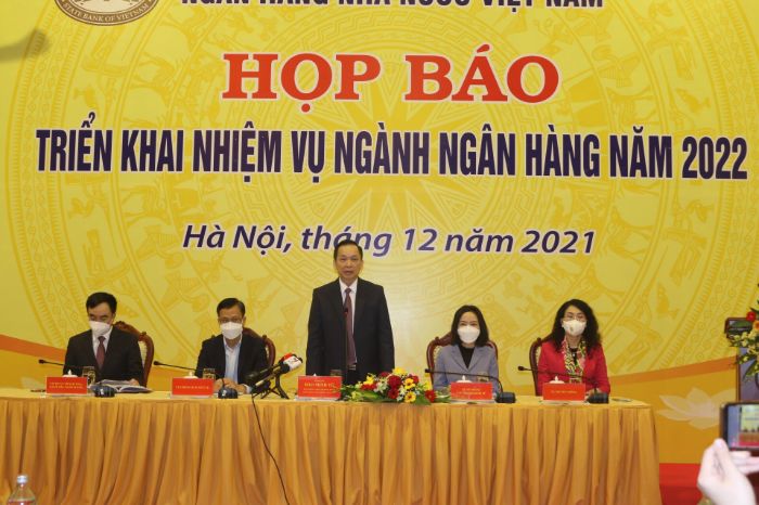  Phó Thống đốc Ngân hàng Nhà nước Đào Minh Tú phát biểu tại họp báo "Triển khai nhiệm vụ ngân hàng năm 2022".
