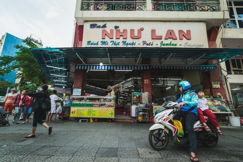 
Một mình nữ doanh nhân u80 chèo lái, tạo dựng sự nghiệp cũng như tận hưởng thành công của riêng mình
