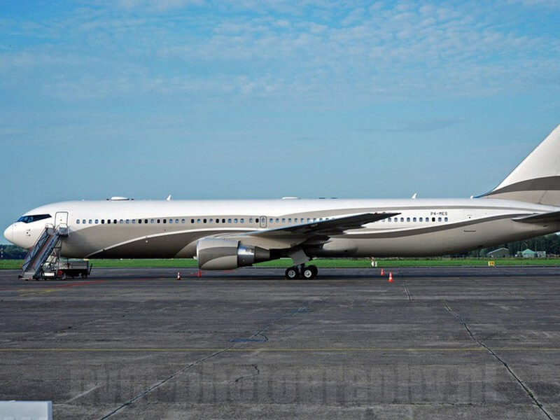  Chiếc máy bay Boeing 767-33A ER có biệt danh là tên cướp