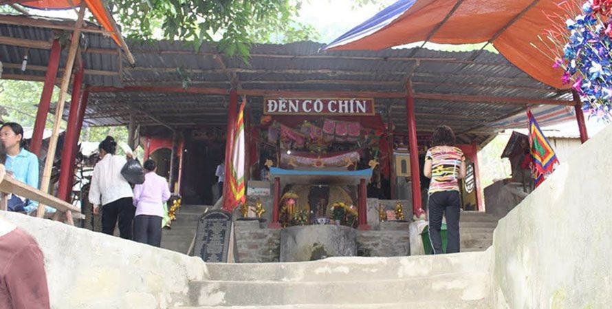 
Đền Cô Chín suối Rồng
