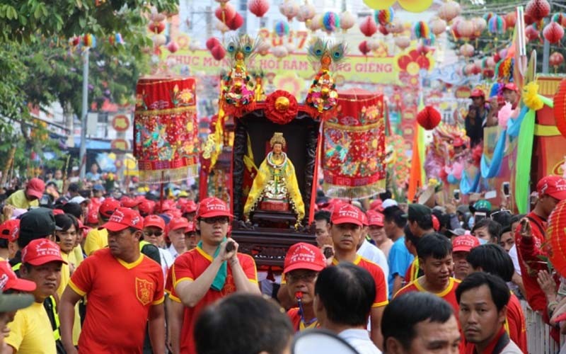 
Lễ hội chùa Bà Thiên Hậu

