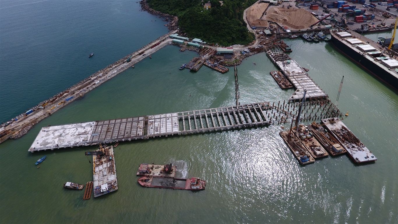 
Công trình cầu tàu Cảng Tiên Sa
