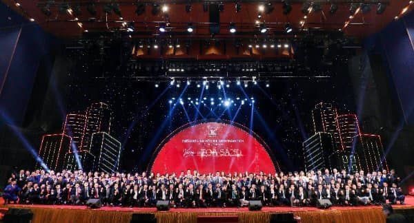 
Nhân viên Bất động sản Thiên Khôi tại Đại hội vinh danh thành tích
