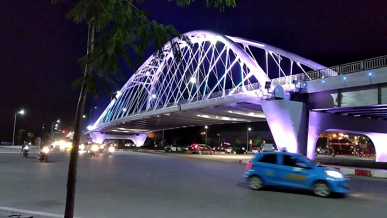 
Cầu vượt Lê Hồng Phong
