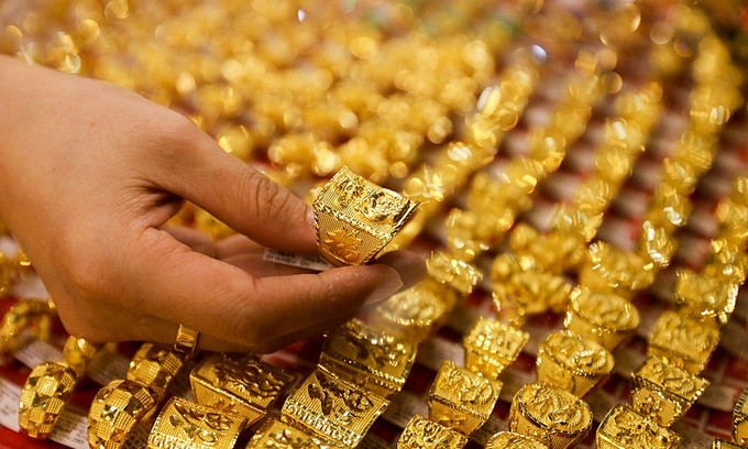 



Giá vàng trong nước ghi nhận mức tăng mạnh trong hai ngày vừa qua

